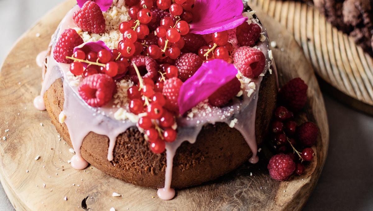 Glutenfrí mandlukøka við hvítum sjokulátuganasj