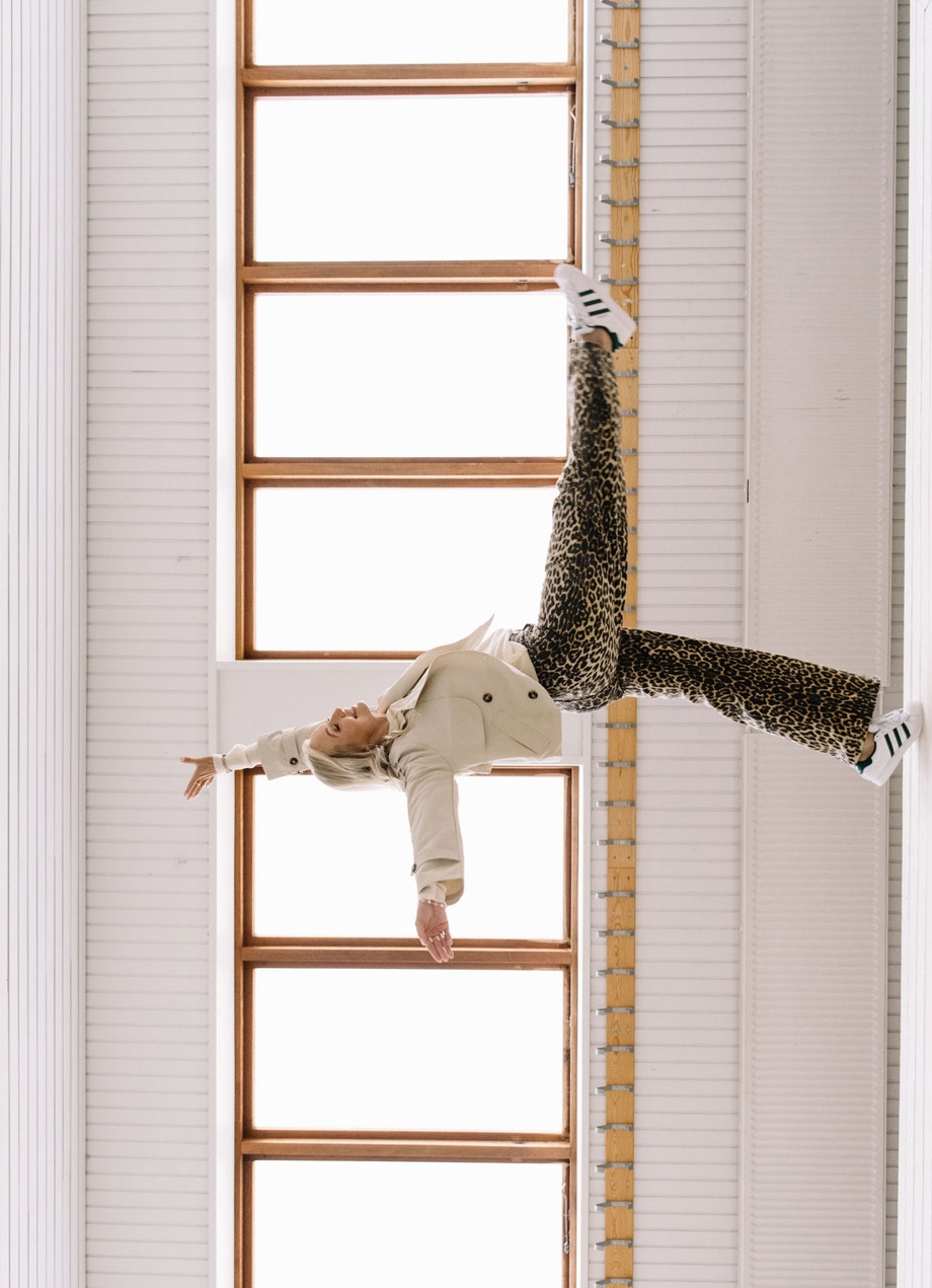 <p><strong>Hvat er títt nýggjasta keyp?</strong><br />Eg keypti herfyri ein nýggjan klassiskan ullfrakka í harrastíli frá COS, og so eina lekkra gráa opna troyggju frá Samsøe & Samsøe.</p>
<p> </p>